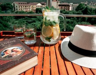 Отель "Фандоринъ All inclusive" / "Фандоринъ Все включено"